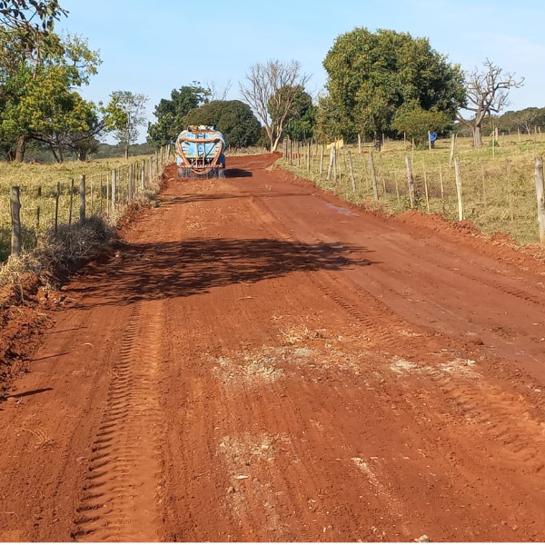 Departamento de Obras segue realizando manutenção e melhorias em estradas rurais de Paraguaçu