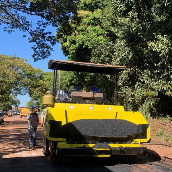 Prefeitura adquire máquina de asfalto e iniciará programa de recapeamento em Paraguaçu Paulista