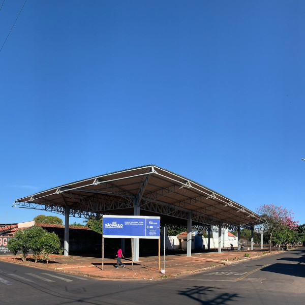 Cobertura para feira livre da Barra Funda vai beneficiar feirantes e produtores