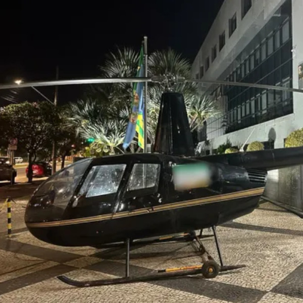 PF apreende helicóptero usado para o tráfico de drogas em Paraguaçu Paulista