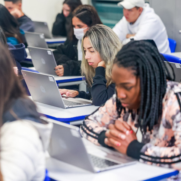 Cursos técnicos gratuitos: Alunos do Ensino Médio devem se inscrever até hoje