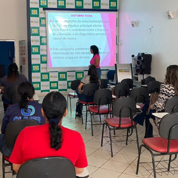 Oliver Solutions celebra o outubro rosa com suas colaboradoras