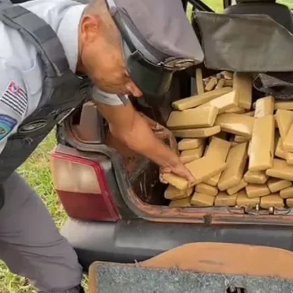 Motorista tenta fugir, fratura o fêmur e acaba preso por tráfico de droga em João Ramalho