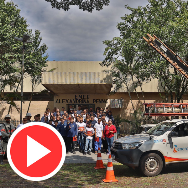 Estudantes do Peninha participam de bate-papo com equipes da Energisa sobre os riscos de acidentes