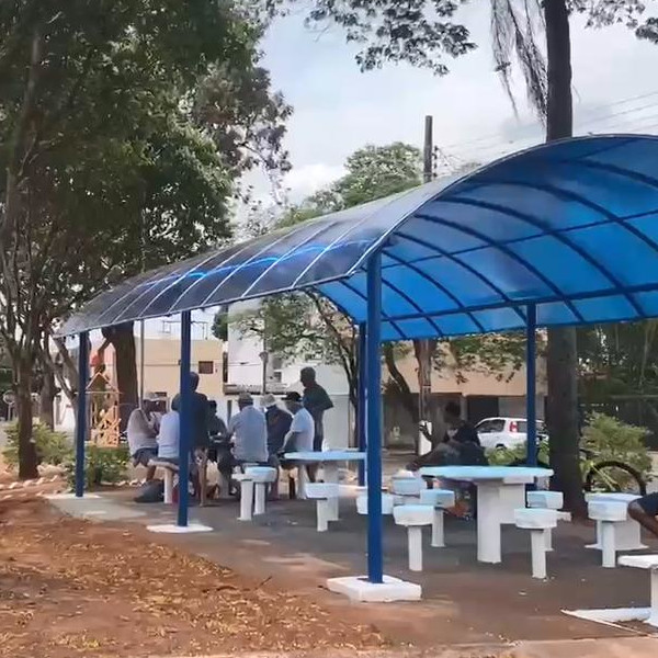 Prefeitura entrega cobertura da Praça Dona Lídia