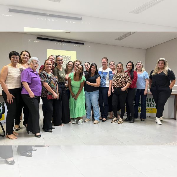 Professoras da rede municipal participam de formação