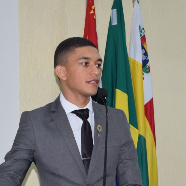 Projeto do vereador Daniel Faustino que institui o Parlamento Jovem em Paraguaçu é aprovado