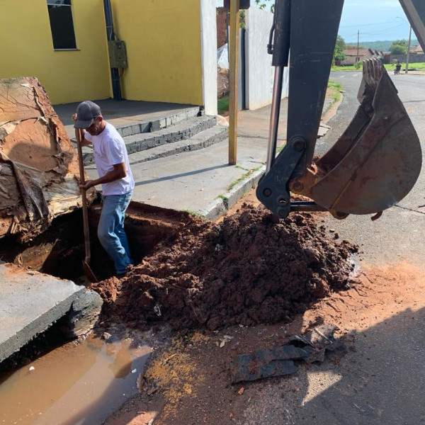 Departamento de Urbanismo e Habitação promove limpeza e desobstrução de bueiros em Paraguaçu