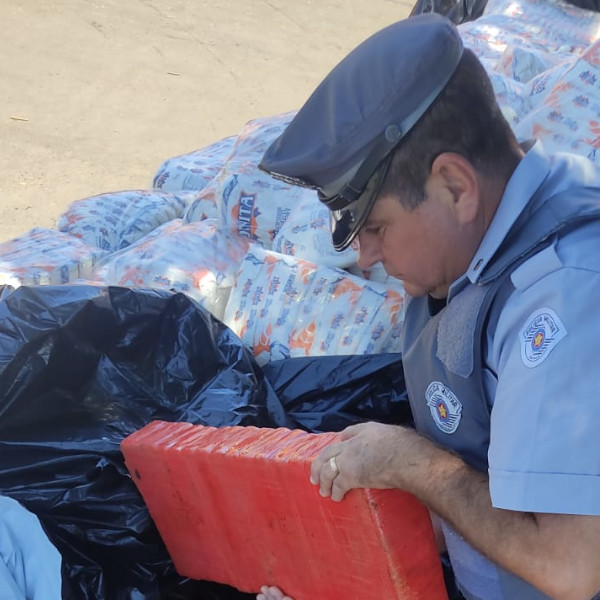 Homem é preso com 1 tonelada de maconha em Paraguaçu Paulista; VEJA VÍDEO
