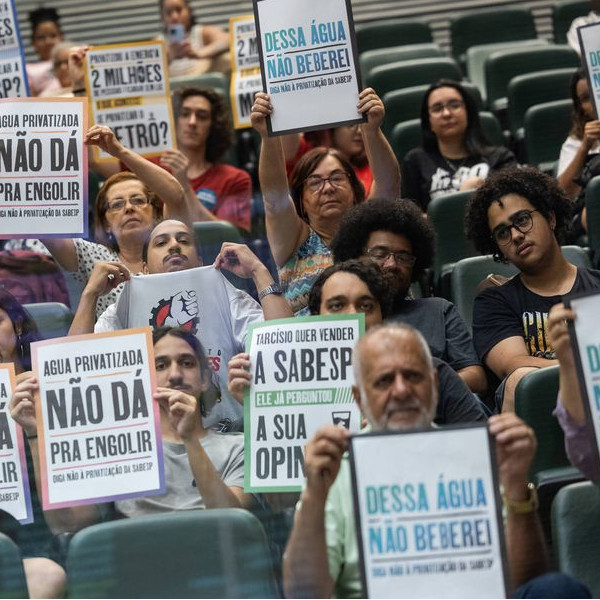 Desestatização da Sabesp é aprovada na Alesp em sessão tumultuada