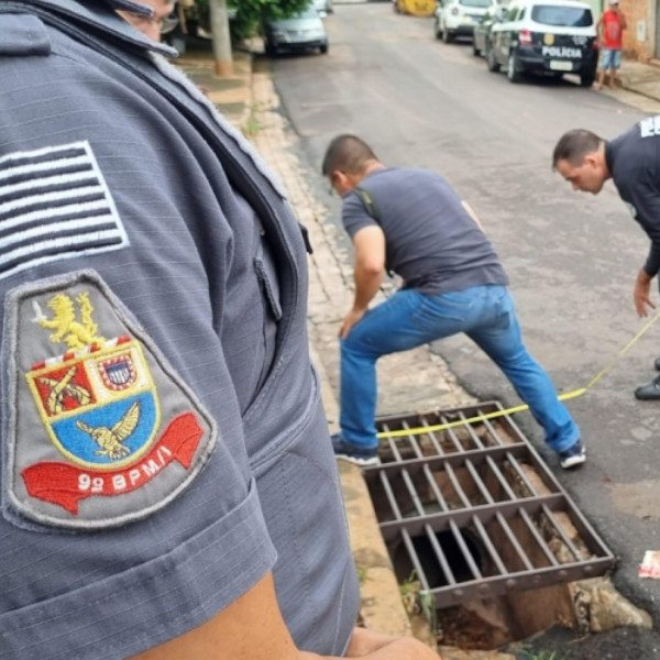 Criança de 7 anos é arrastada por enxurrada e cai em bueiro em Tupã