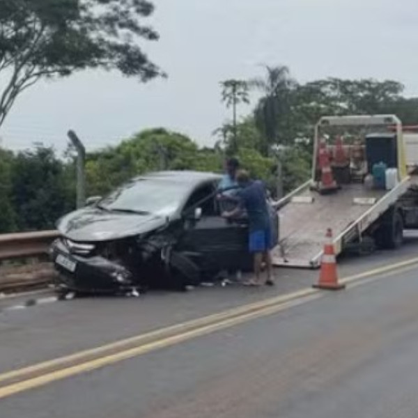 Vigia é esfaqueado, tem veículo levado ao prestar socorro e descobrir que homem tinha roubado carro