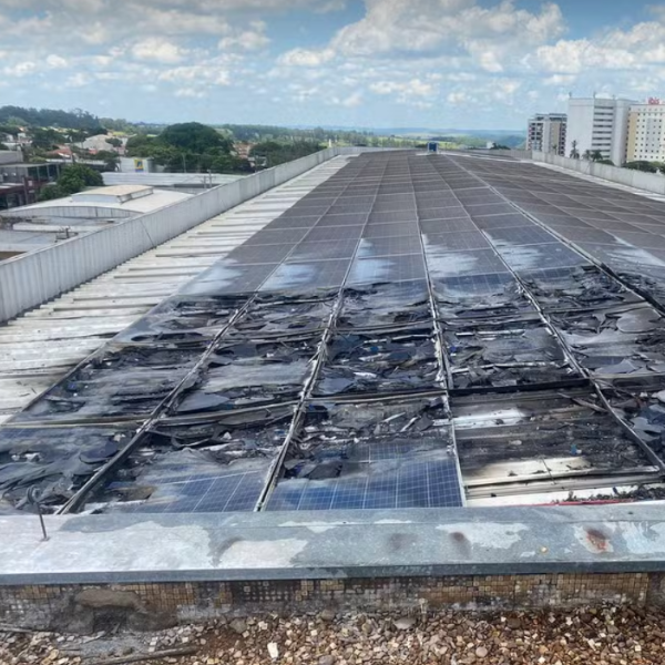 Princípio de incêndio atinge sistema fotovoltaico do HC de Marília