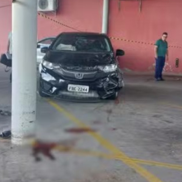 Homem morre atropelado em estacionamento de supermercado de Marília