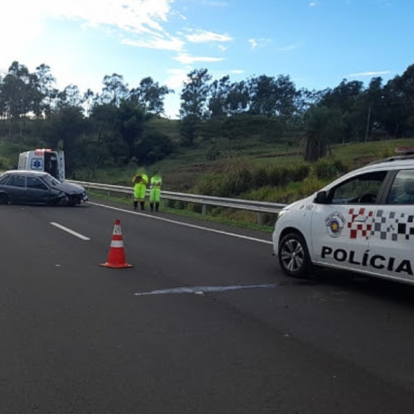 Casal é preso por falsidade ideológica depois de acidente na SP-333