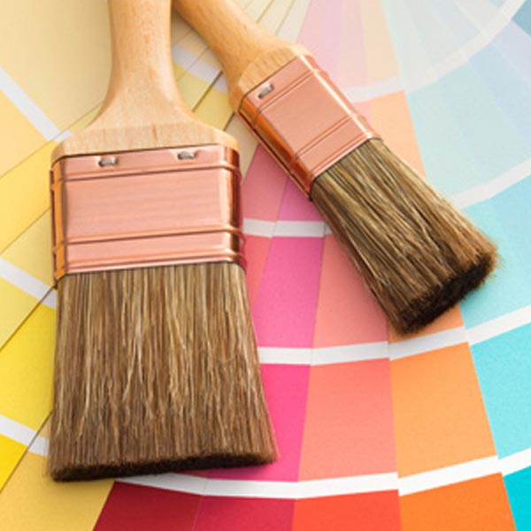 Motivos para pintar casas de madeira