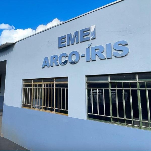 Prefeitura realiza a entrega oficial da reforma e ampliação da Escola Municipal Arco-Íris