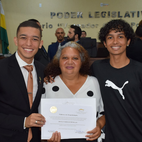 Câmara parabeniza a atleta Mikaelly que foi convocada para a Seleção Brasileira de Basquete