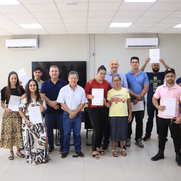 13 concluintes de cursos realizados em parceria da Prefeitura com o Senai recebem certificados