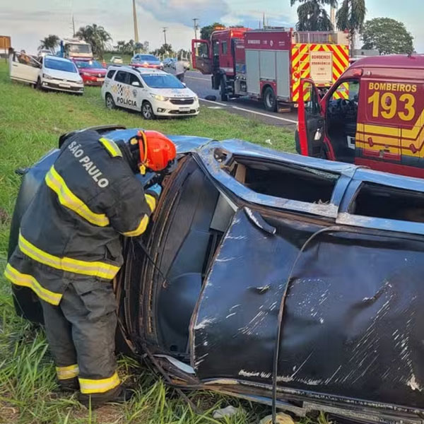 Acidente na SP-294 deixa cinco feridos em Tupã: Três vítimas em estado grave