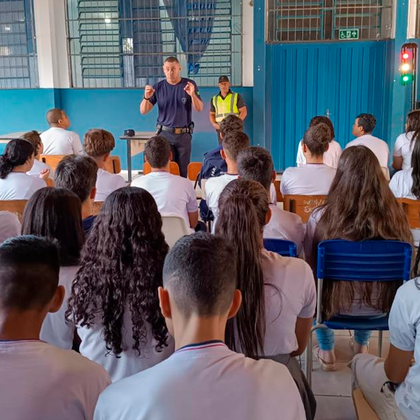 Campanha Maio Amarelo chega à Escola Osório Lemaire de Moraes em Paraguaçu Paulista