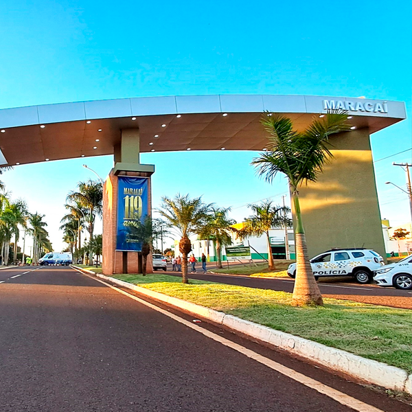 Maracaí recebe o espetáculo Super Tosco na Praça da Matriz