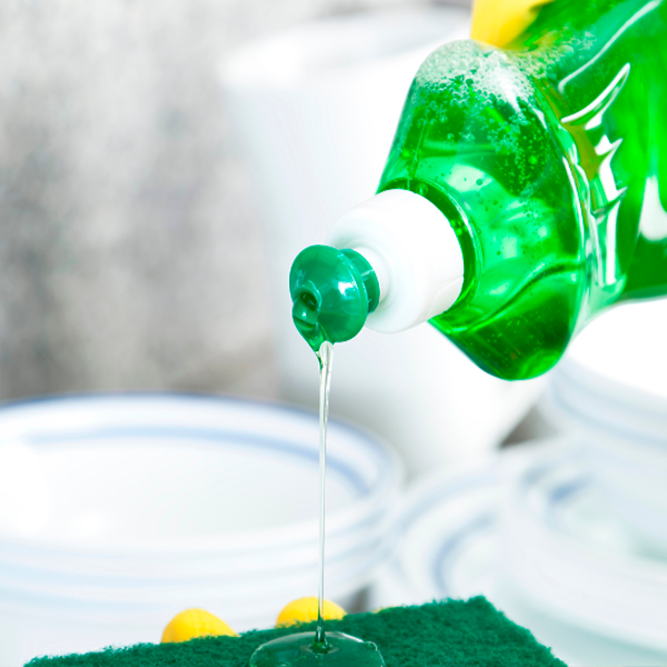 ANVISA: Determina recolhimento urgente de lotes de detergente Ypê por contaminação no produto