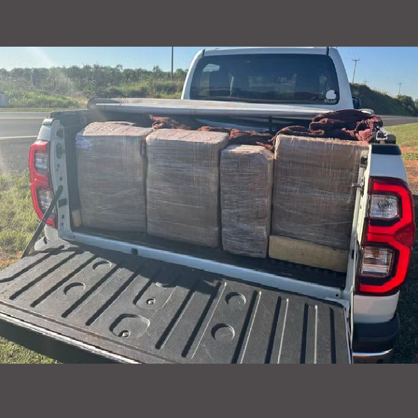 Dupla é presa em Quatá com 500 quilos de maconha em operação da Polícia Federal