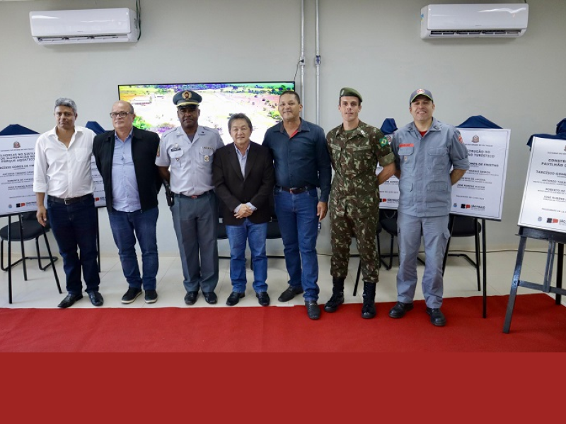 Administração Antian Sasada entrega obras do DADETUR