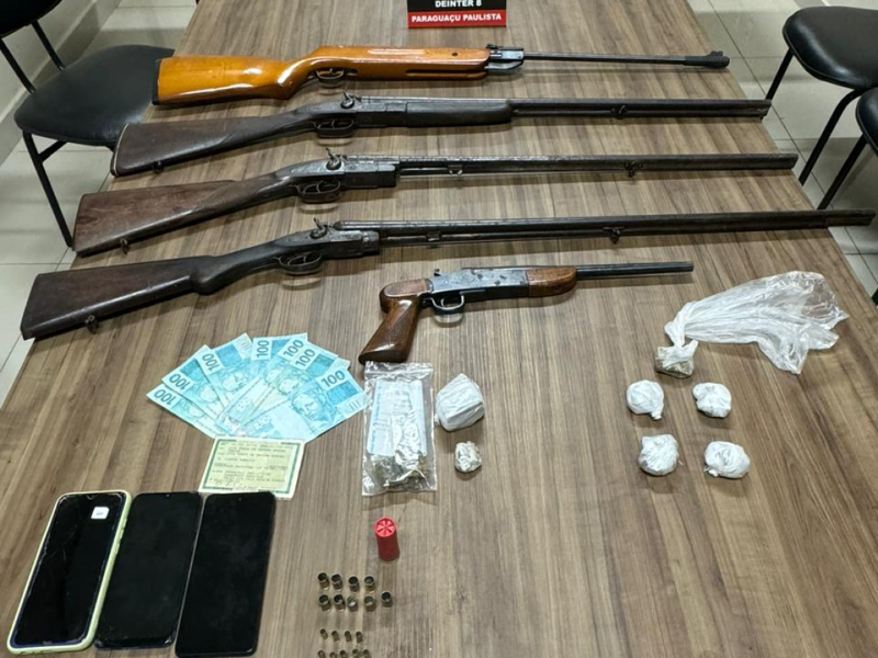 Polícia Civil encontra armas, dinheiro e drogas em residência em Paraguaçu