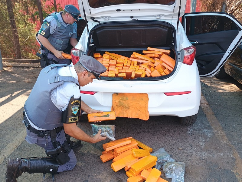 Polícia Rodoviária apreende drogas em veículo abandonado na Rodovia Raposo Tavares, em Ourinhos