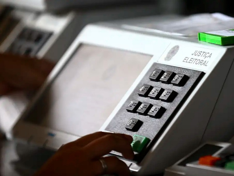1° turno tem recorde de militares eleitos, com 152 candidatos