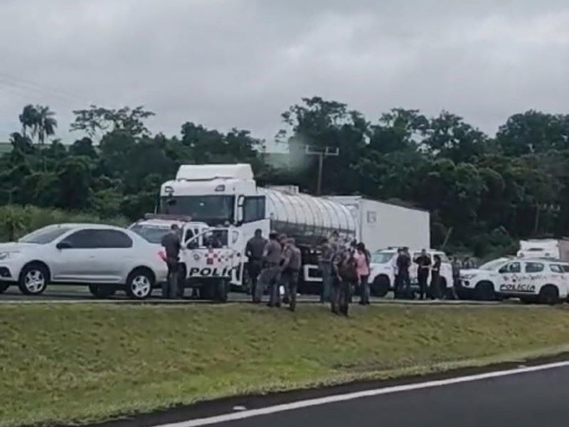 Motorista morre em Maracaí após roubar caminhão em SP e fugir de várias viaturas policiais