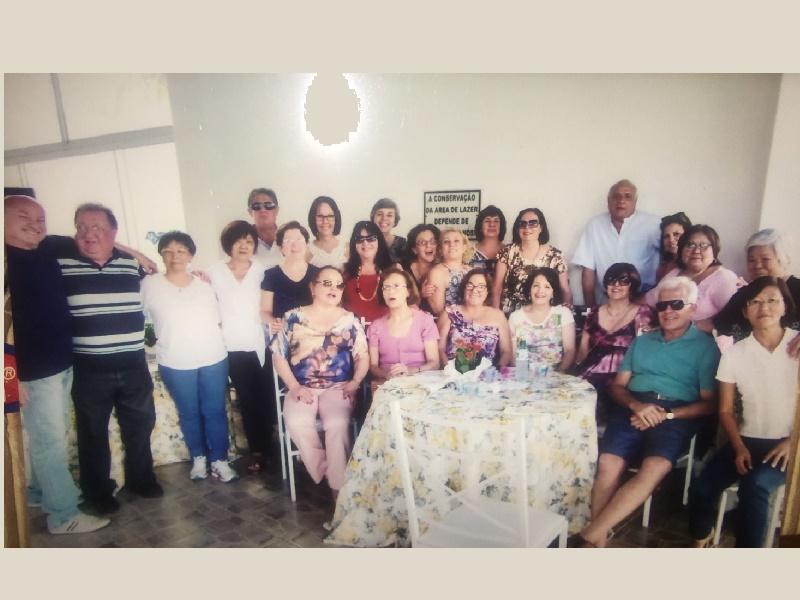 Turma do CENE de 1974 comemora Jubileu de Ouro com reencontro emocionante no colégio