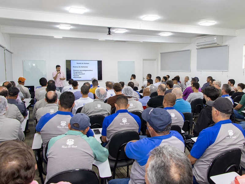 Ciclo de palestras Novembro Azul é realizado pela Unimed Assis