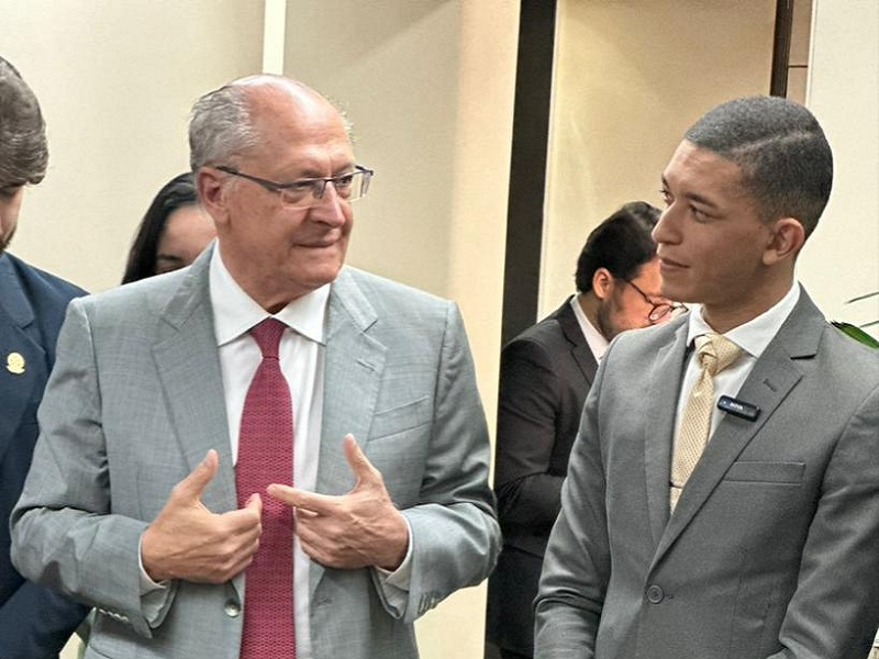 Vereador Daniel Faustino leva demandas de Paraguaçu e região ao ministro Geraldo Alckmin