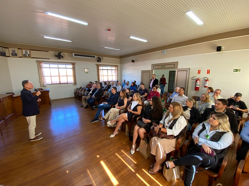 Em Tupã, dirigentes decidem fortalecimento regional com a participação de Walter Ioshi