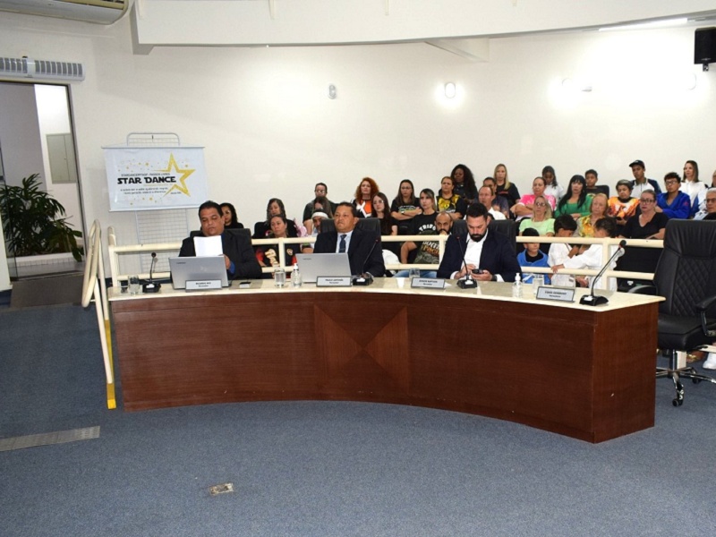 Vereadores aprovam 17 requerimentos na última sessão ordinária