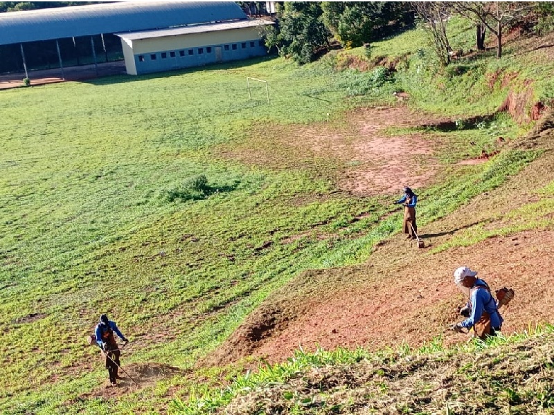 Prefeitura reforça limpeza no Buracão e pede apoio da comunidade para manter o espaço preservado