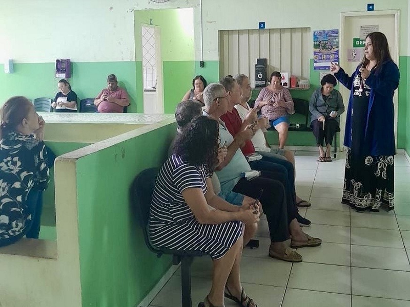 ESF Vila Nova entrega canetas de insulina e reforça cuidados com diabetes