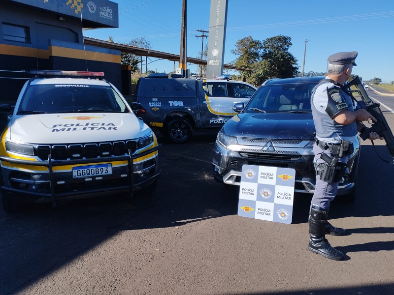 Mais de 393 kg de maconha são apreendidos na SP-333, em Assis