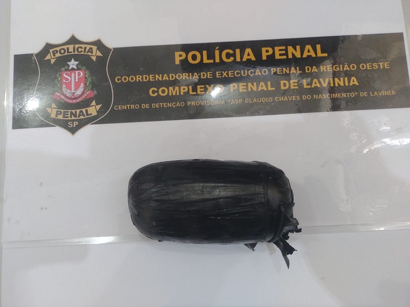 Final de semana de flagrantes: mulheres tentam entrar com drogas e celular em presídios paulistas