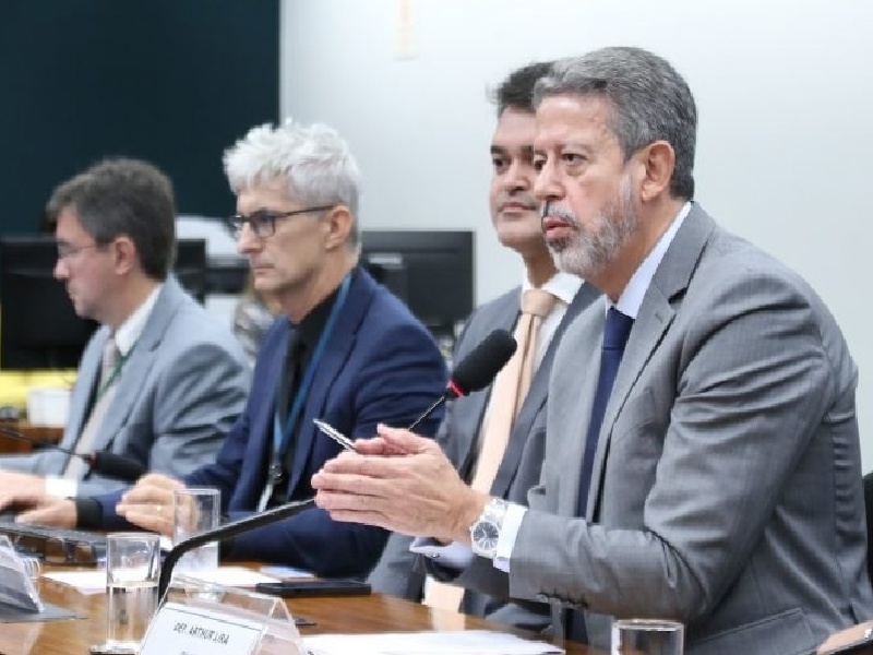 Projeto que amplia isenção do IR avança na Câmara dos Deputados