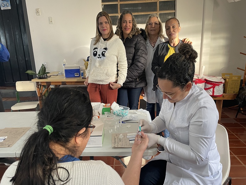Academia da Saúde da Vila Gammon recebe ações de prevenção na campanha Julho Amarelo em Paraguaçu