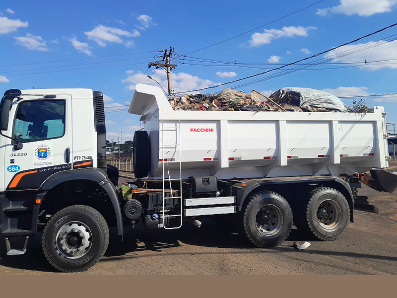 Secretaria de Obras intensifica operação de limpeza contra descarte irregular em Paraguaçu Paulista