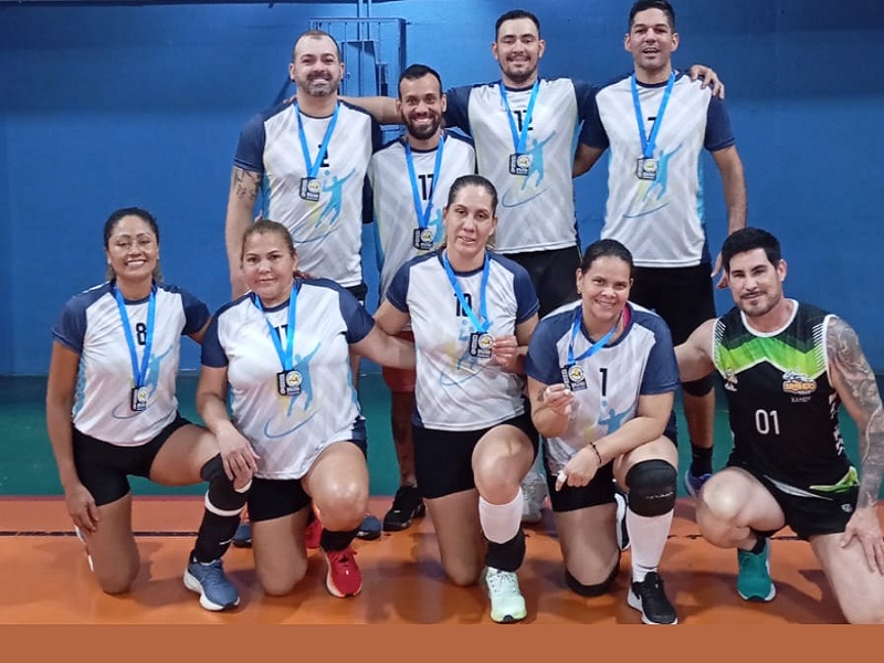 Torneio de Vôlei Master reúne atletas e homenageia Fernando Bonfiglio
