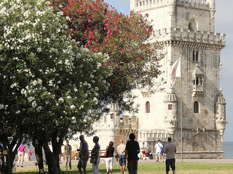 Alunos de Paraguaçu conquistam intercâmbio em Lisboa e têm HQs publicadas