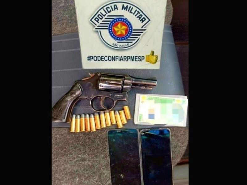 Homem é preso após uma sequência de crimes que mobilizou a Polícia Militar em Assis no domingo