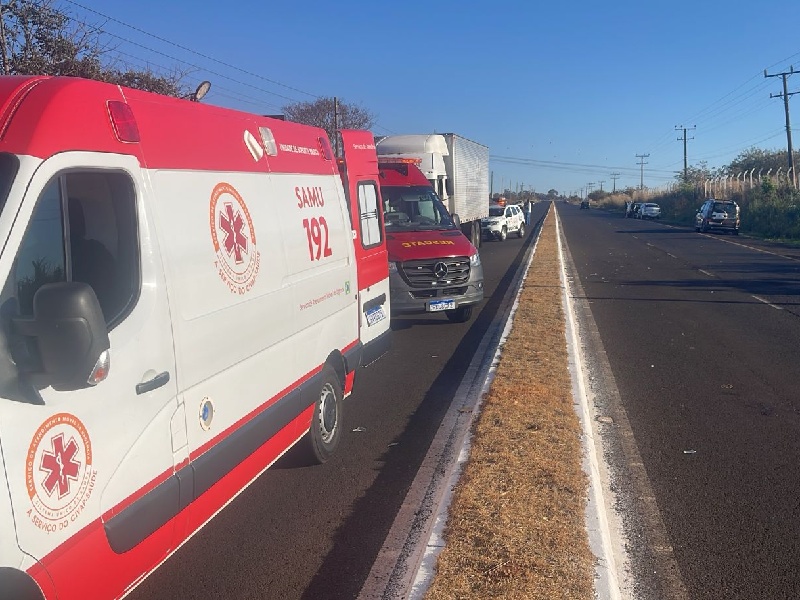 Homem morre ao tentar retirar cão da pista na Avenida Benedito Pires, em Assis
