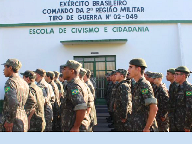 Tiro de Guerra se une à Prefeitura na reconstrução de Paraguaçu após temporal